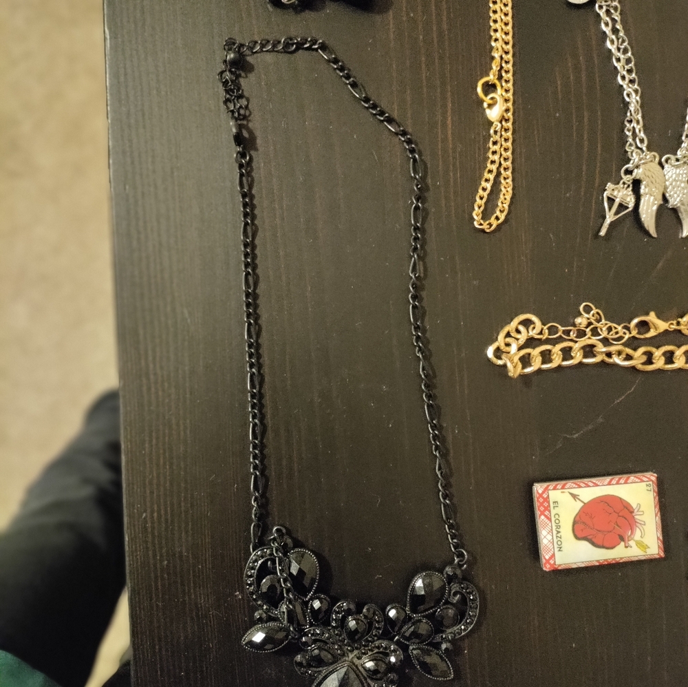 Jewelry bundle - Picture 5 of 9